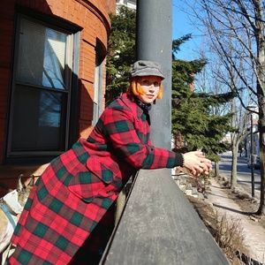 Meet your Posher, Lena